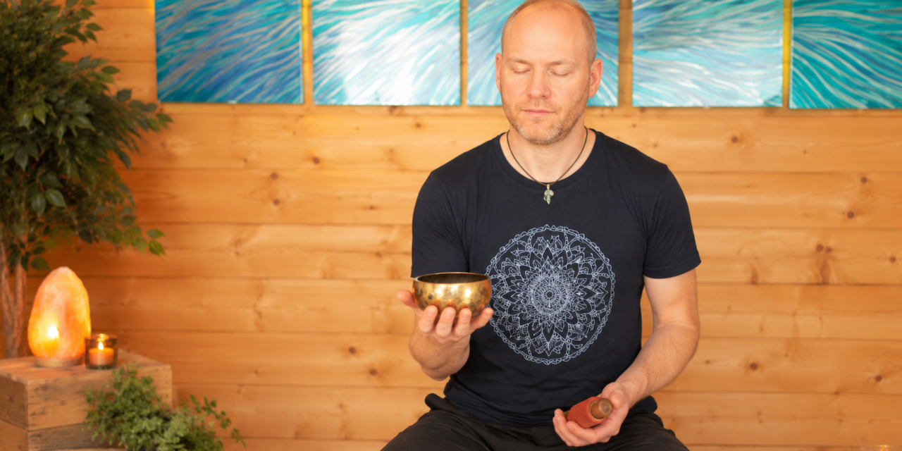 The Benefits of Singing Bowls for Meditation, Relaxation and Sound Healing